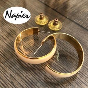 Vintage NAPIER Cream / Ivory & Goldtone Hoops